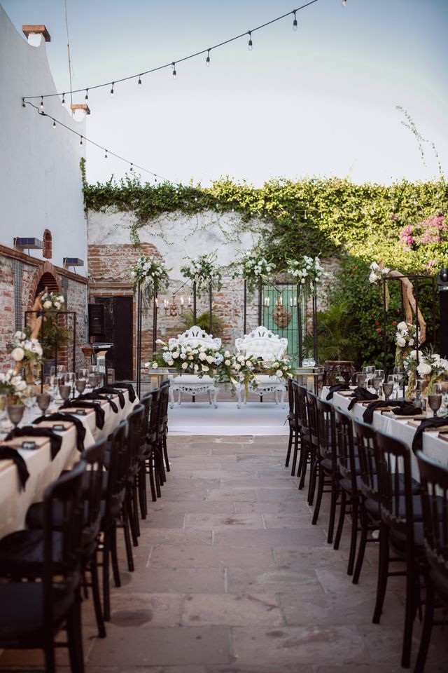 Elegant Outdoor Wedding Reception Setup
